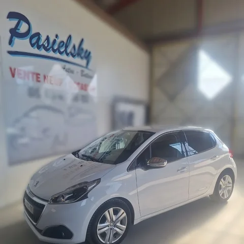 Peugeot 208 Blue HDI 100 cv Allure Business