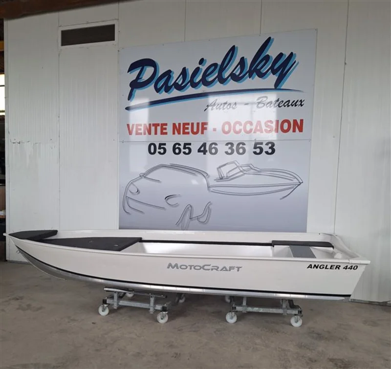 Barque de pêche MotoCraft ANGLER 440