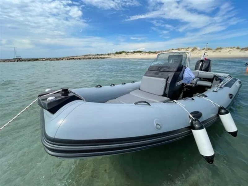 Bateau semi rigide BRIG EAGLE 6 HYPALON + MERCURY 150 CV PRO XS