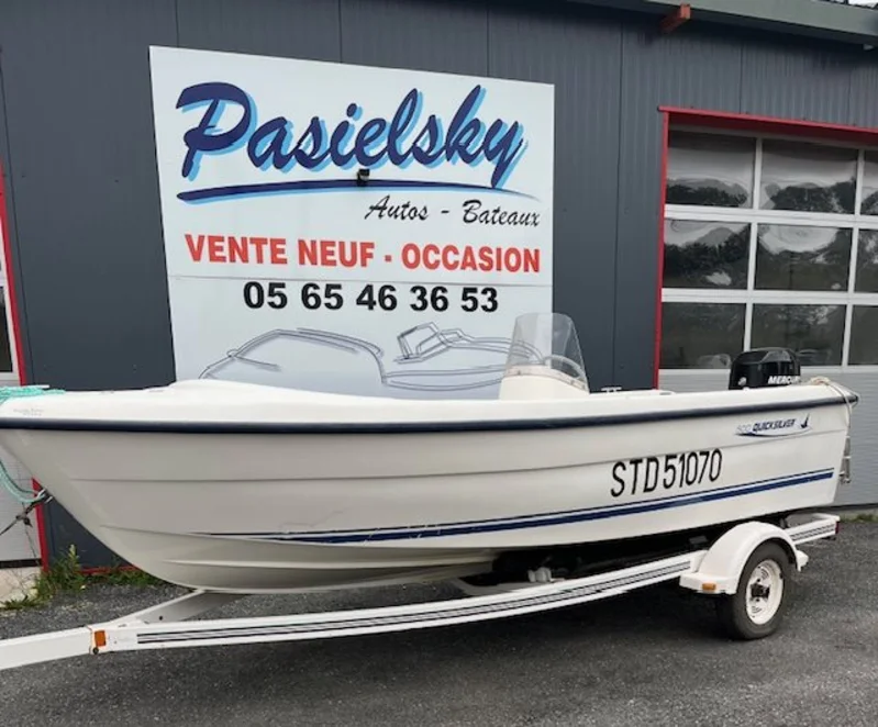 Quicksilver 500 Fisch avec moteur Mercury 50 cv 