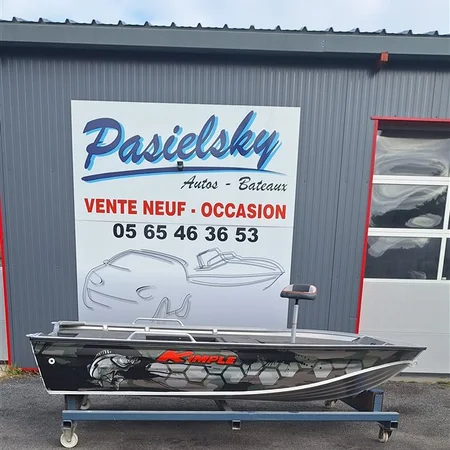 Barque de pêche, Kimple, Pasielski bateau, lac de Pareloup